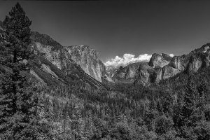 The classic tunnel view of the valley floor at Yosemite National Park